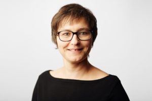 <b>Beate Langholf</b> arbeitet bei <a href="https://www.wissenschaft-im-dialog.de/" target="_blank" rel="noopener">Wissenschaft im Dialog</a>. Die Biologin und Journalistin leitet dort die Projekte MS Wissenschaft, Genomchirurgie im Diskurs und Hack Your City.